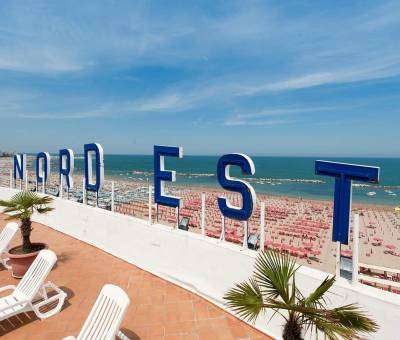 Hotel Nord Est Cattolica terrazzo sul mare